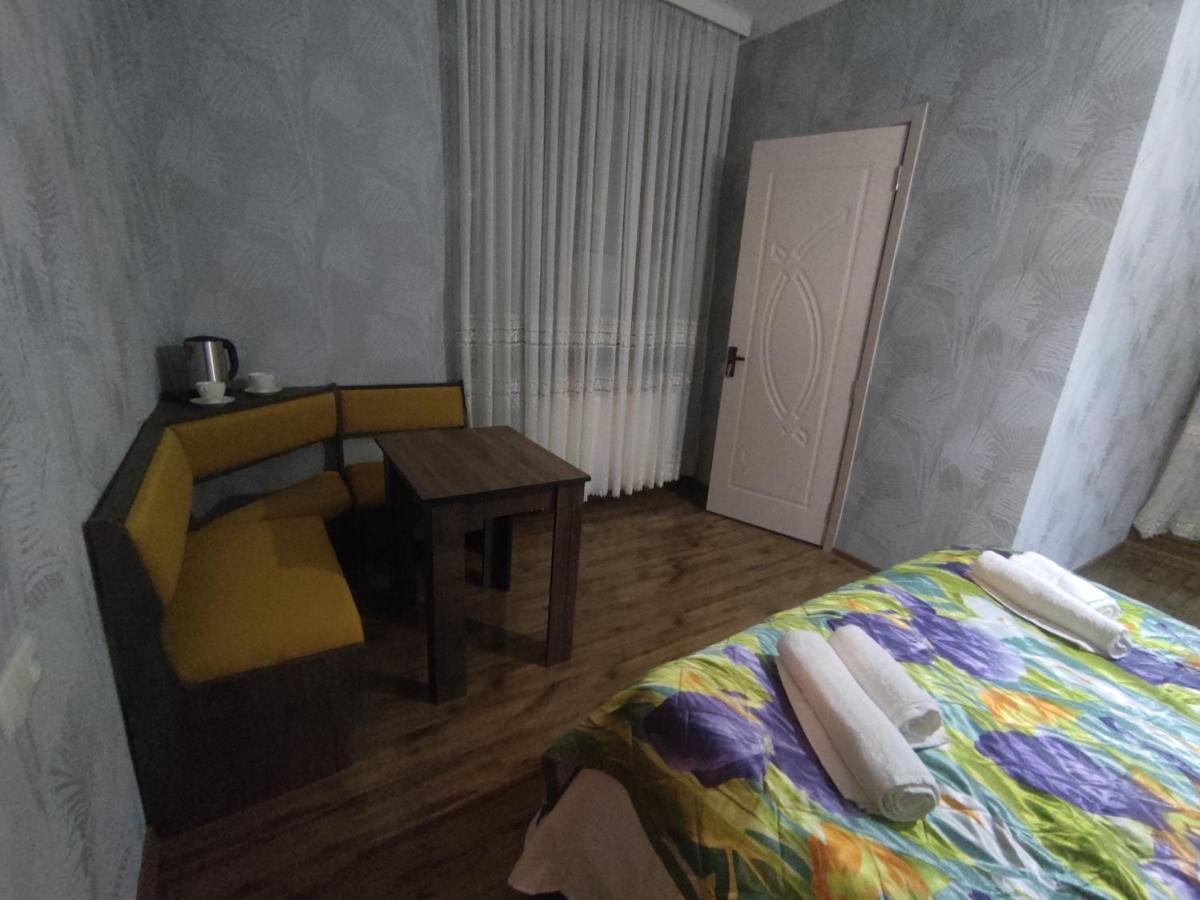Rustavi Guest House Buitenkant foto