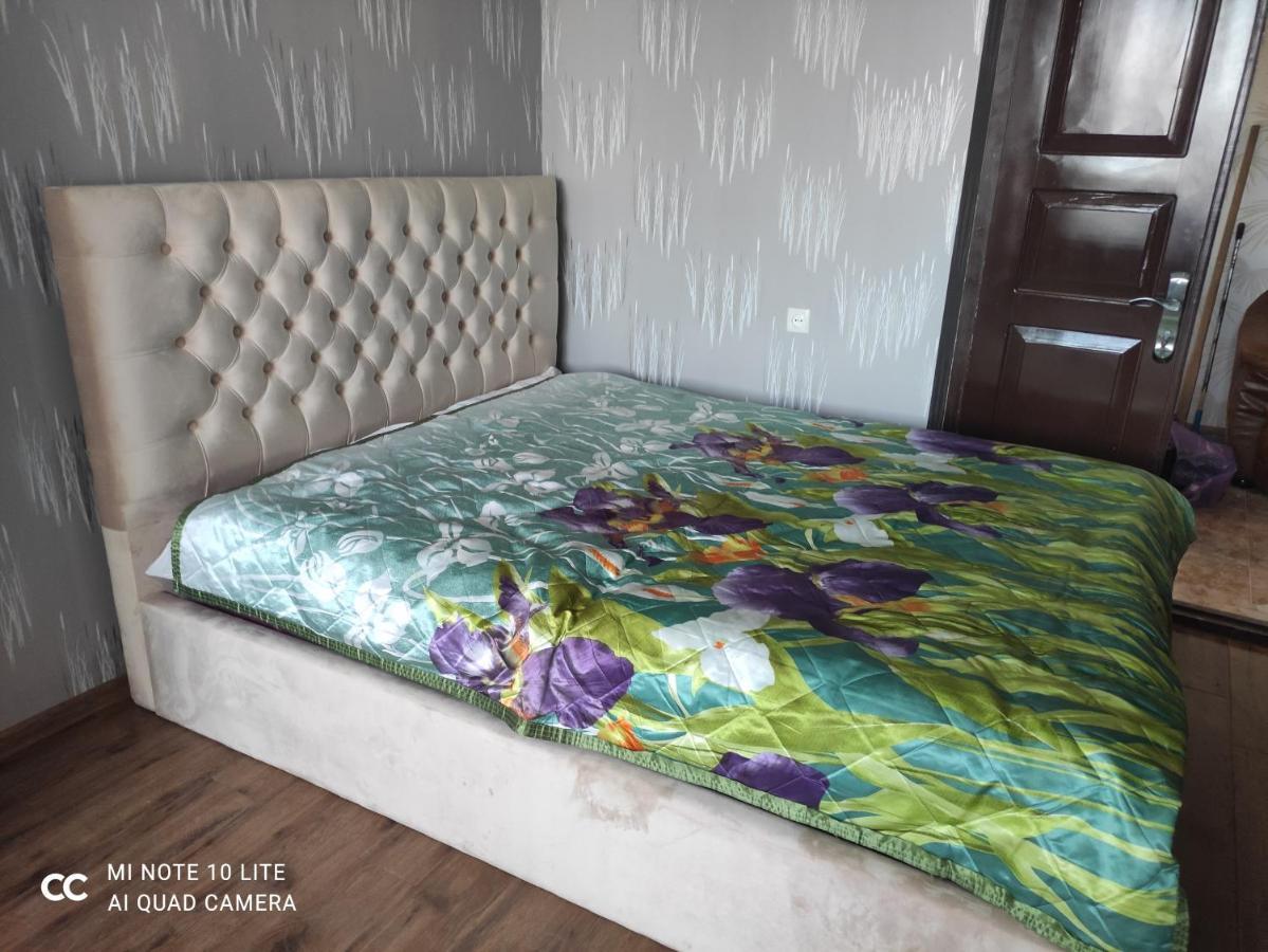 Rustavi Guest House Buitenkant foto