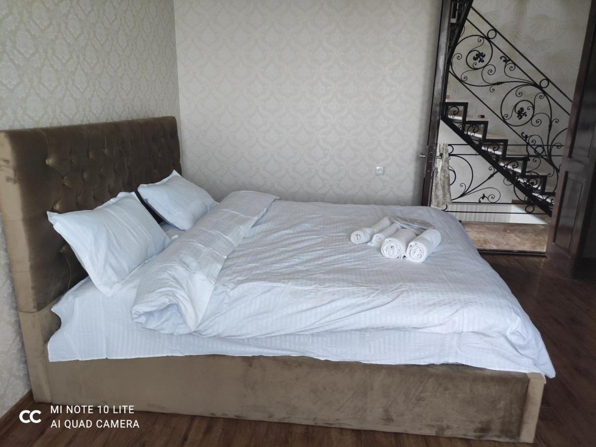 Rustavi Guest House Buitenkant foto