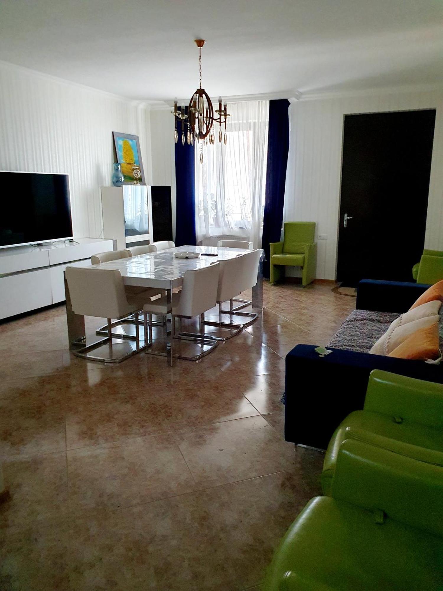 Rustavi Guest House Buitenkant foto